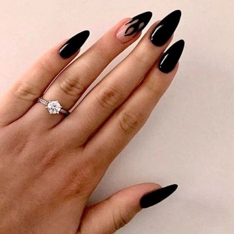Black-Nails-Designs