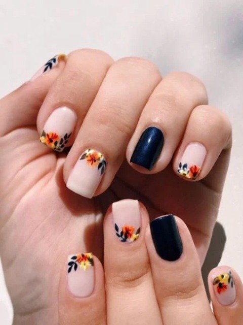 Fall-Leaves-Nails