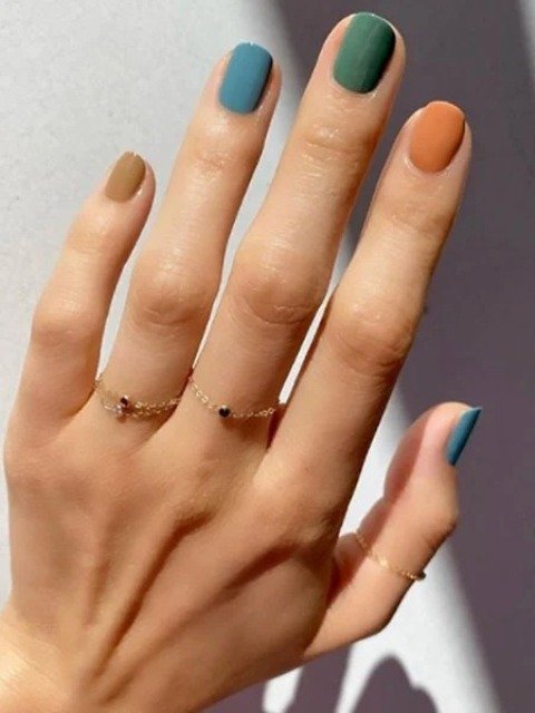 Fall-Mood-Board-Manicure
