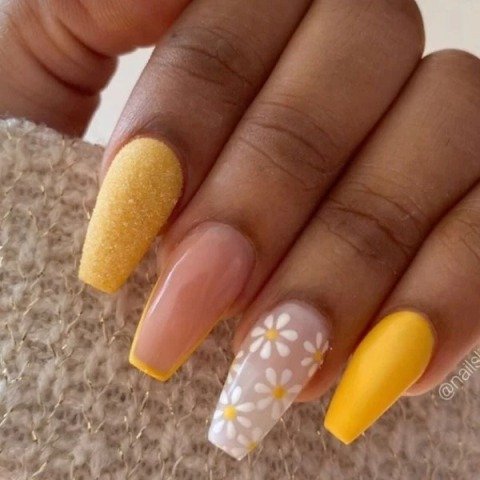Marigold-Yellow-Nail-Designs