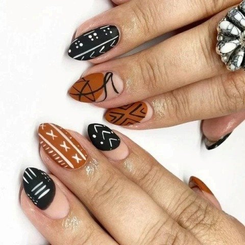 Amazing-Black-and-Brown-Nail-Design