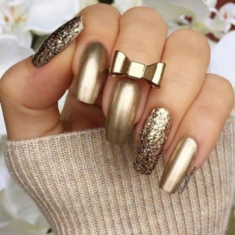 Classy-Gold-Metallic-Nail-Designs