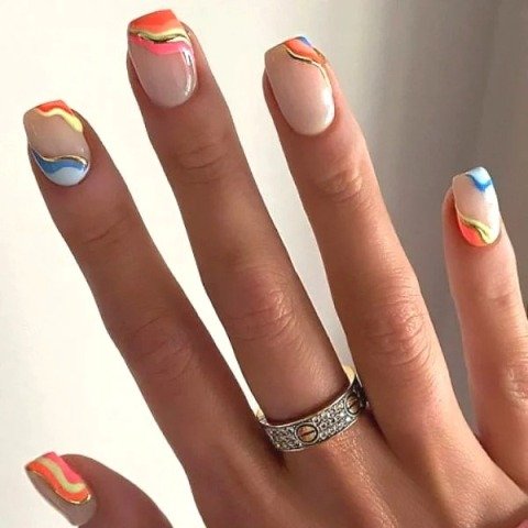 Outstanding-Squiggle-Nail-Design