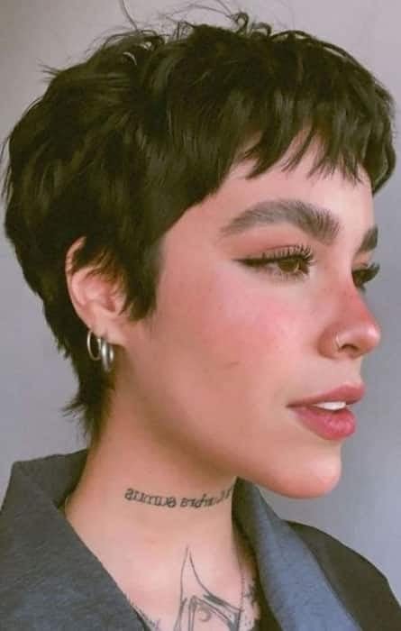 short-wavy-hair-with-bangs